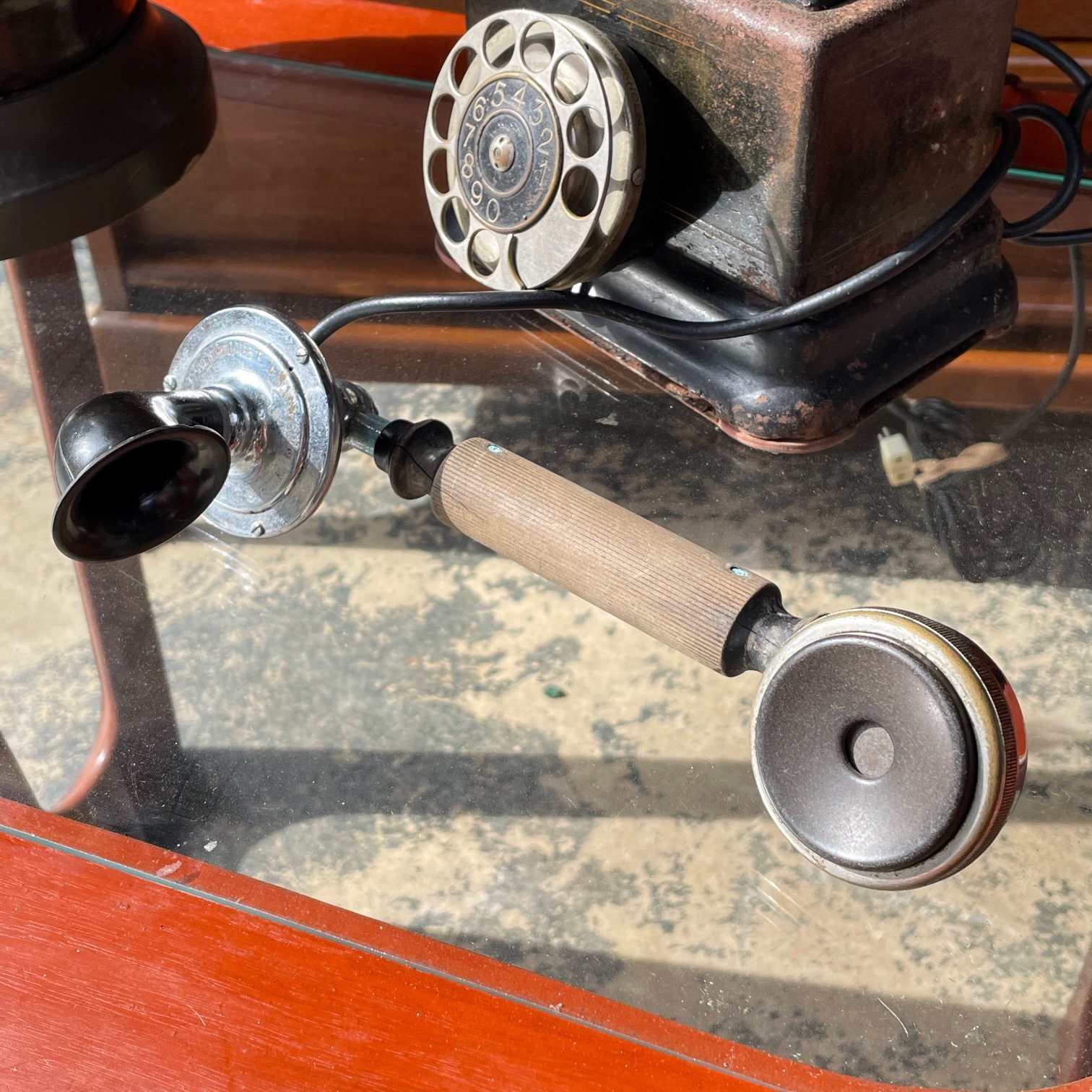 エリクソン　黒電話　ビンテージ　スウェーデン製？　卓上電話 Vintage Table Phone with a Rotary Dial by L. M. Ericsson