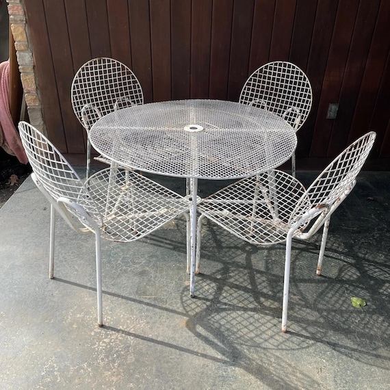 metal and mesh garden chairs