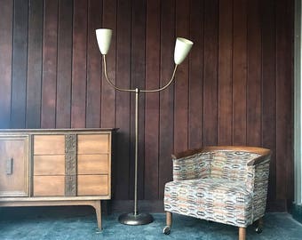 Vintage Double Fiberglass Cone Gooseneck Floor Lamp Mid-Century California Modernism Palm Spring Frey Wright Eames Nelson