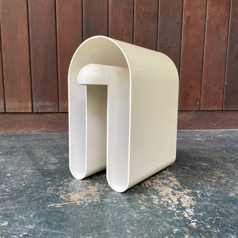 Vintage 1960s Rodolfo Bonetto Abstract Plastic Magazine Record Vinyl LP Holder Rack White Mid-Century image 1