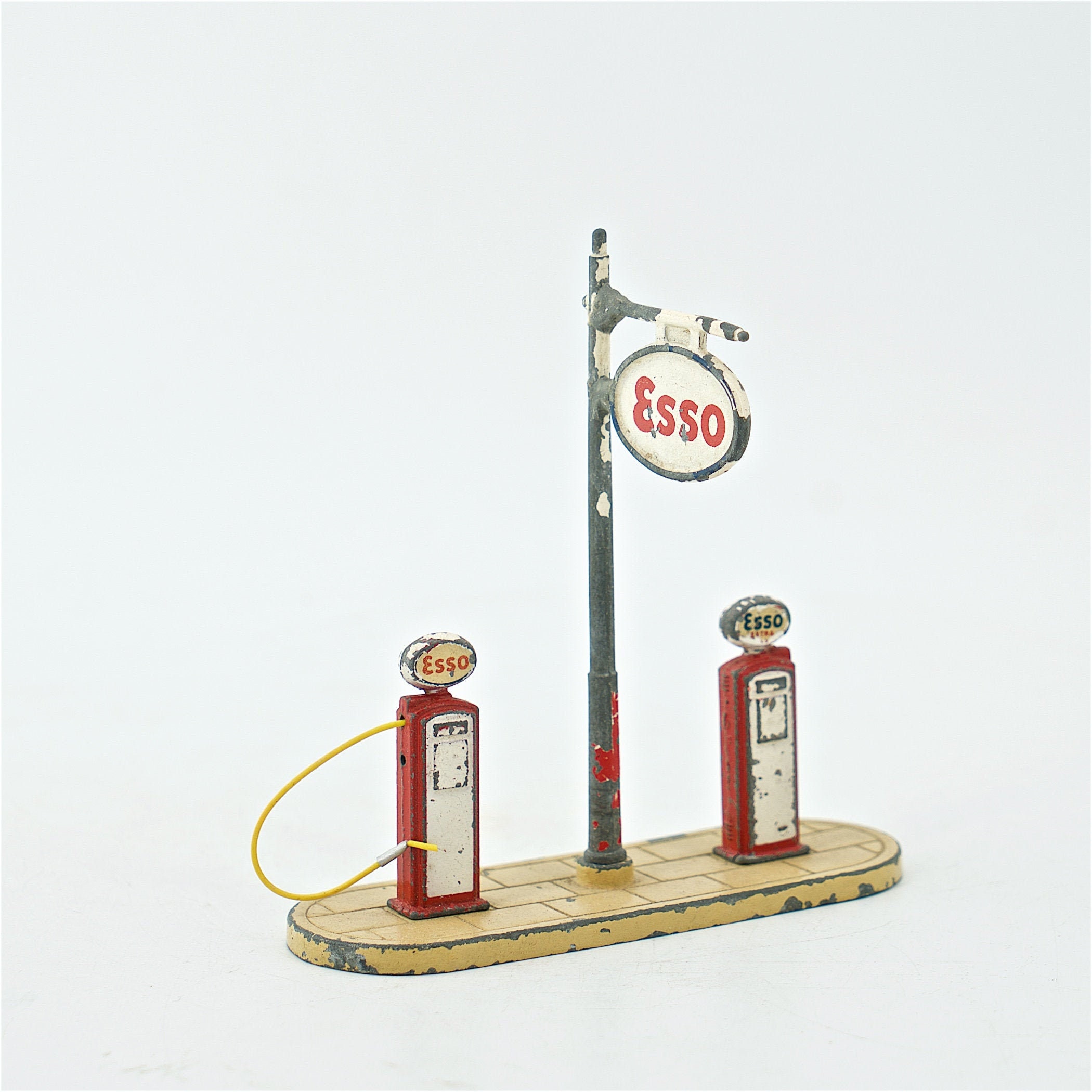 Pompes station service ESSO 1/43 Dinky toys - Collection Pompes station service ESSO 1/43 Dinky toys - Collection