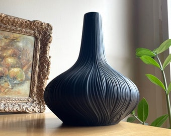 Vintage Rosenthal Studio Linie Martin Freyer Black Porcelain West Germany Op Art Wavy Hair Vase Flower Bud Mid-Century