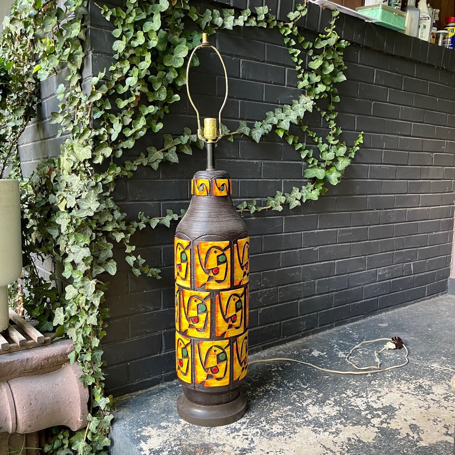 FAIP Vintage 1950s Chalkware Geometric Bird Design Table Lamp Mid