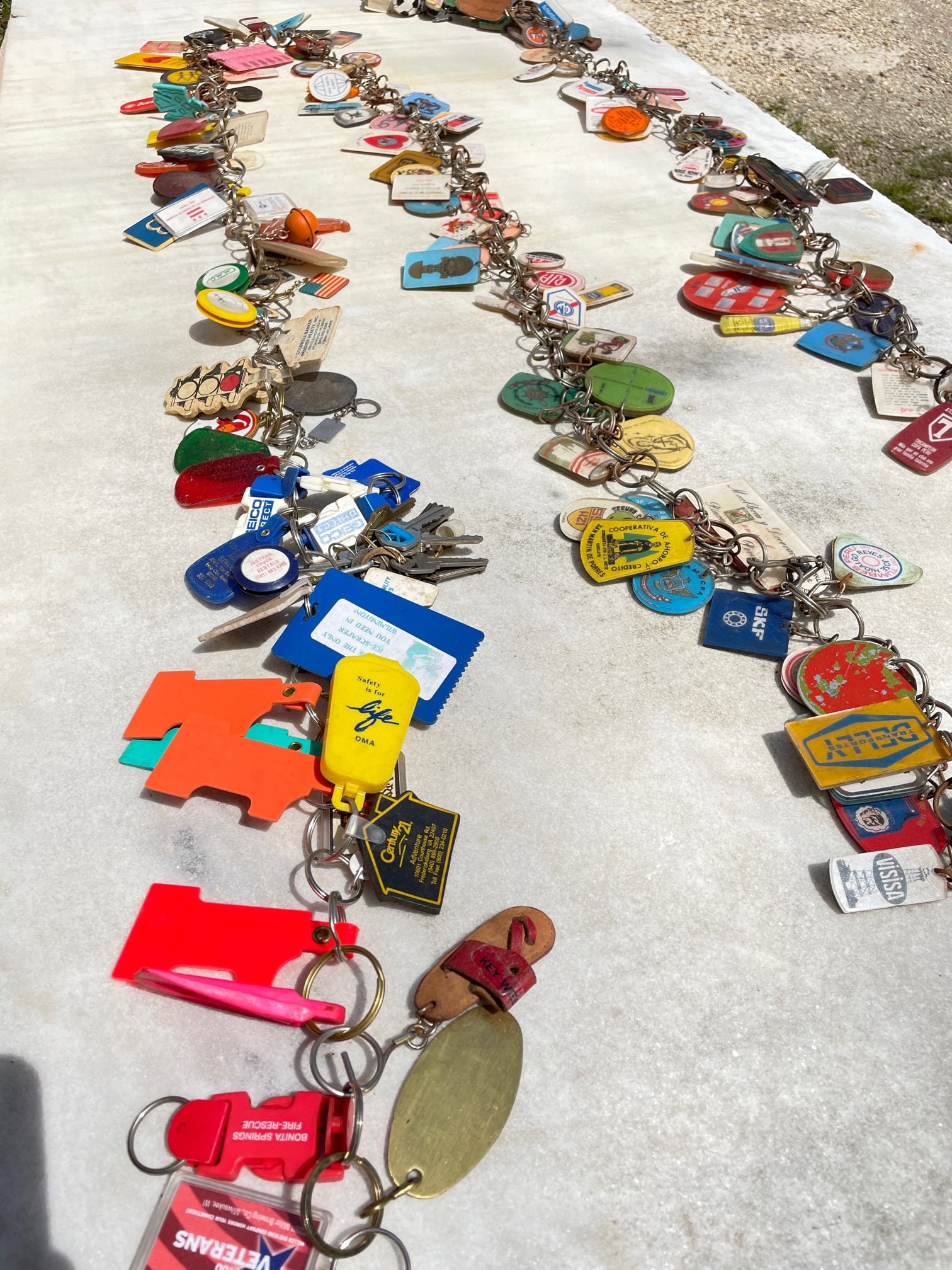 アンティーク雑貨 USA VINTAGE KEY-CHAINS VTG Key Chains Garland 180 Inches Long Collection Vintage