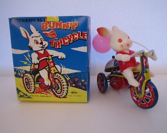 Vintage Wind Up Bunny Tricycle Tin Toy (Korea) MTU