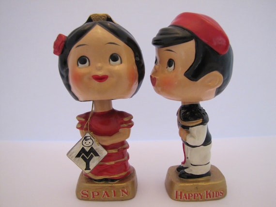 Vintage International Happy Kids Cheek Kissing Spanish Dolls