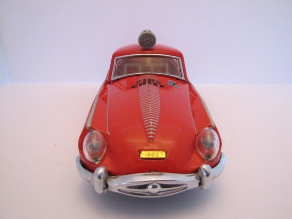 Vintage Battery Operated Tin Toy Fire Chief Vehicle ME 627 (china