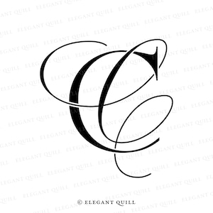 Può includere: Una lettera C calligrafica in bianco e nero con un fiocco decorativo. La lettera è su uno sfondo bianco con il testo "Elegant Quill" ripetuto sullo sfondo.