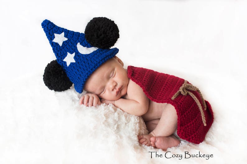 CROCHET PATTERN Newborn Wizard Mouse Hat and Cape Set Photography Prop Wizard Costume image 1