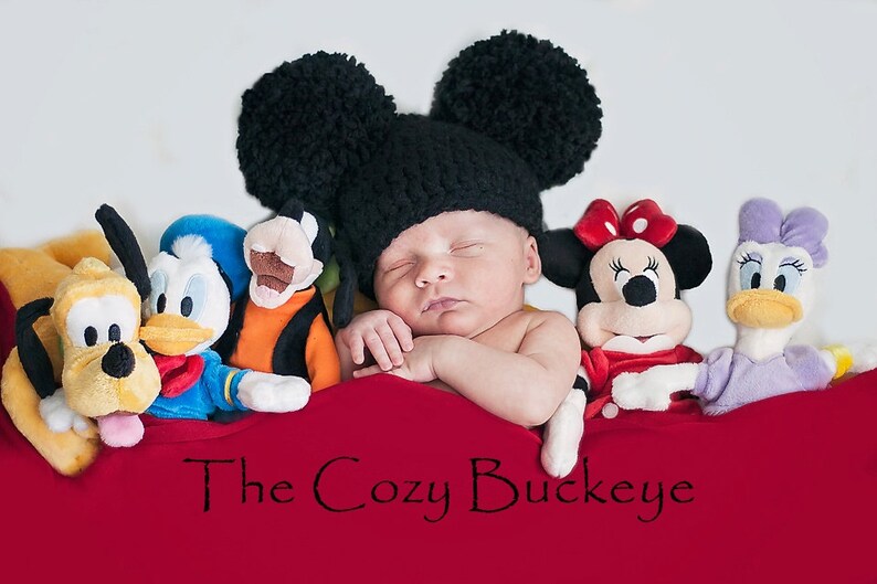 mickey mouse hat disneyland