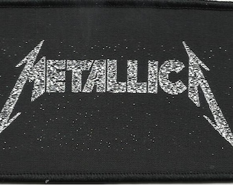 2 METALLICA AMERICAN HEAVY METAL RED CONCERT MUSIC EMBLEM PATCH LOT –  UNITED PATCHES