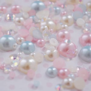 2mm-10mm Mixed Pack Pastell Rosa Blau Weiss Perle AB Strass Cabochon Flatback Resin Decoden - 10 Gramm