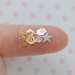3 mm - 8 mm Piccoli Kawaii Oro o Argento Oceano Mare Pesce Conchiglia Delfino Glitter Metallico Resina Forniture Nail Art Decoden Slime - set da 50