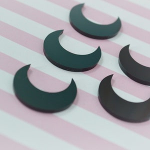 25mm Black Crescent Moon Flatback Resin Decoden Cabochon 5 piece set image 2