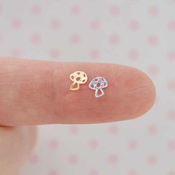 5mm Kawaii Gold or Silver Mushroom Glitter Charm Resin Nail Art Decoden - set of 50