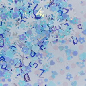 Kawaii Pastel Blauw en Wit Iriserende Mix Vorm Star Flower Heart Alphabet Dot Glitter Resin Supplies Nail Art Decoden Slime - 5 gram