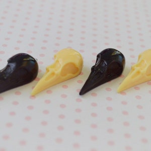 37mm Creepy Cute Pastel Goth Bird Skull Resin Black Ivory Witch Pendant Charm Flatback Resin Decoden Cabochon - set of 4