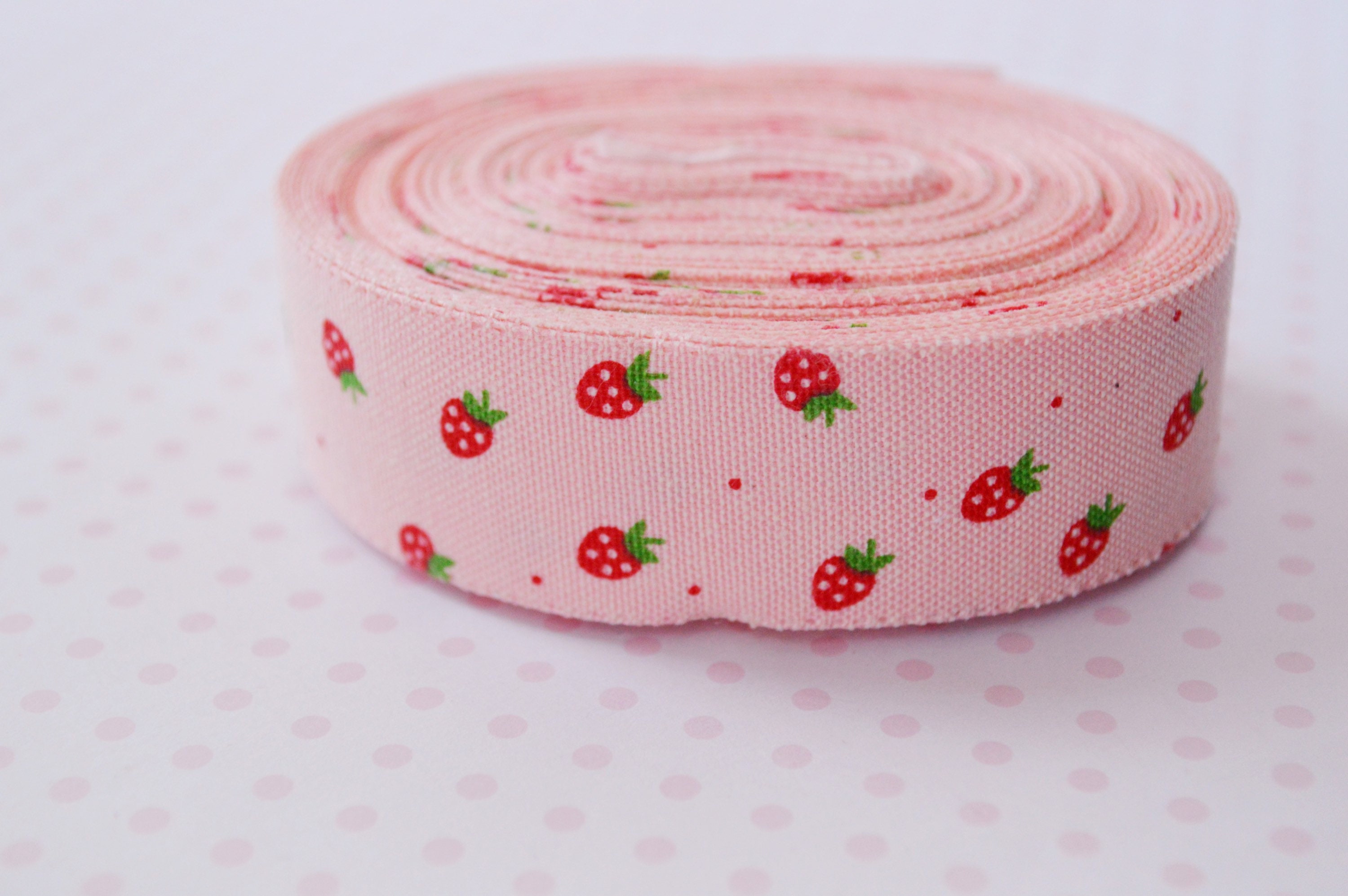 4 Rolls of 20 Yards Strawberry Wired Ribbon, 2.5 Inch Wide Strawberry Baby  Shower Ribbon Fabric Ribbons for Summer DIY Craft Wreath Diaper Cake Floral