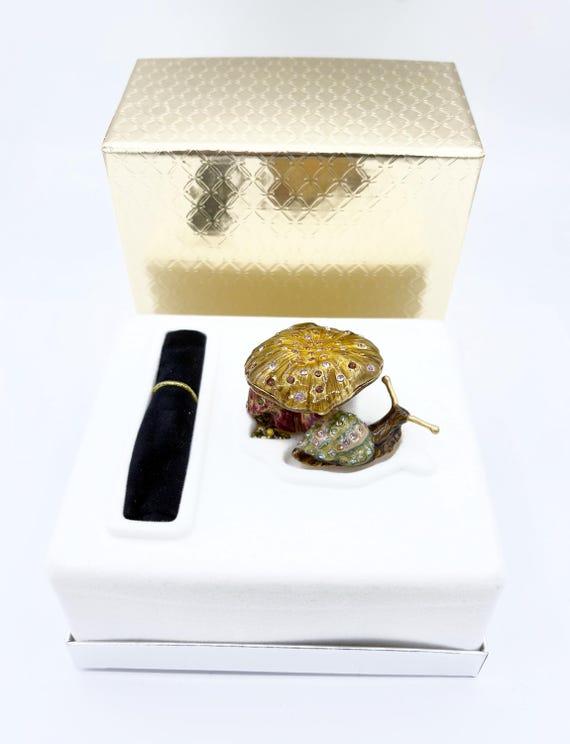 NIB Estee Lauder Jay Strongwater Enchanted Mushroom Solid Perfume Beautiful