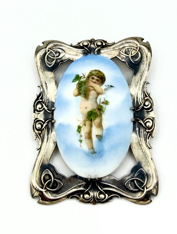 William Kerr Art Nouveau Sterling Silver Pin/Pendant w/ Winged Putti & Grapes