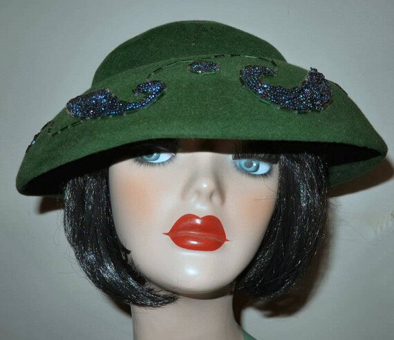 green ladies hat
