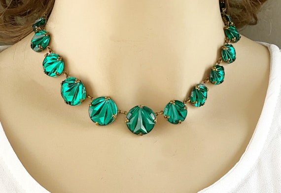 Art Deco Green Vauxhall Glass Graduated Necklace … - image 8