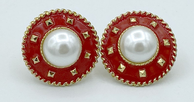 Vintage Chanel Red Enamel & Faux Pearl Gold Tone Button image 1
