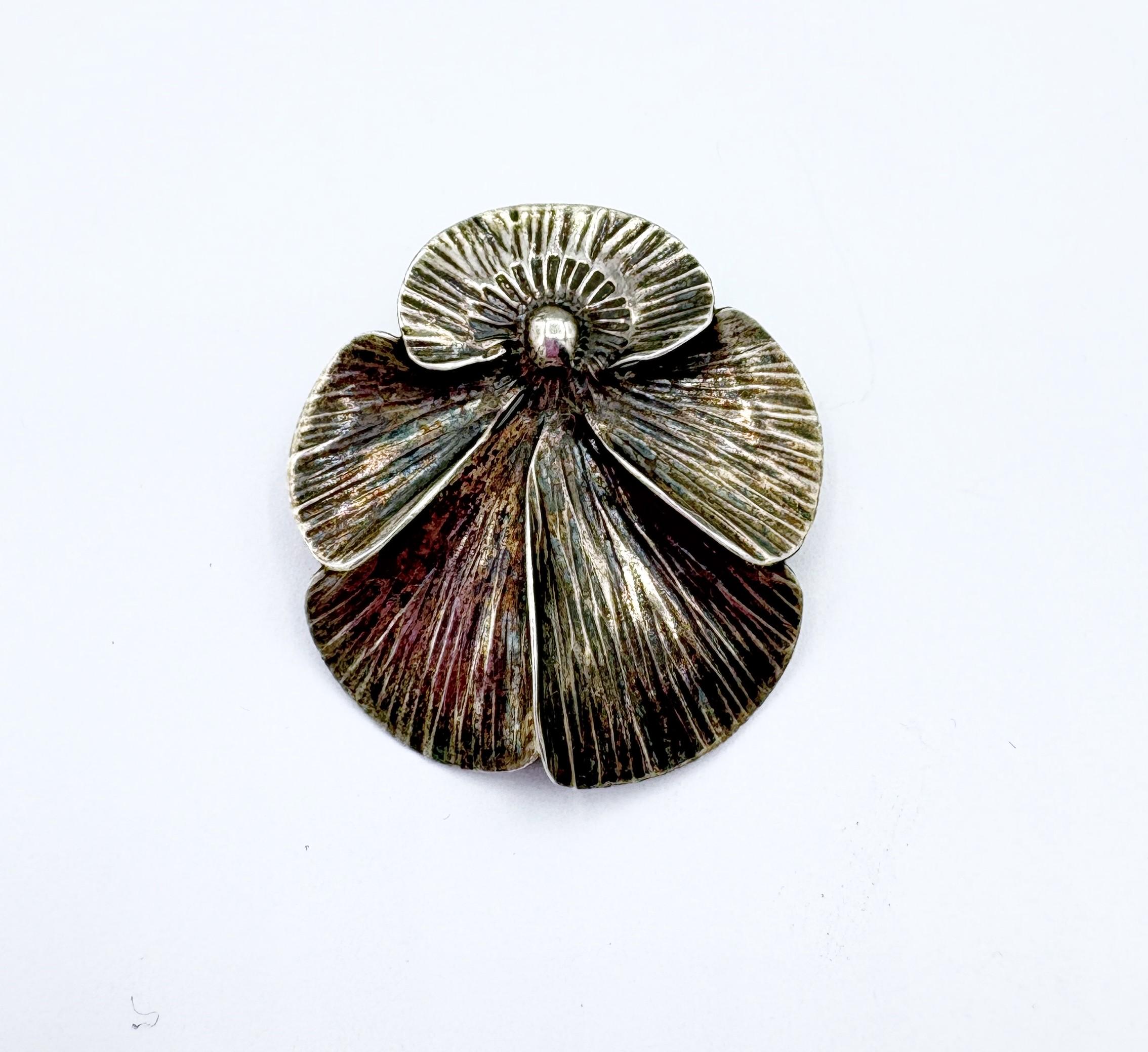 Vintage Sterling Silver Stuart Nye Small Pansy Flower Pin Signed