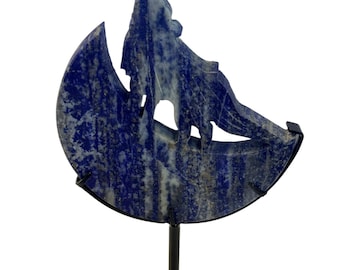 Scultura di lupo e luna in lapislazzuli / Lupo ululante a mezzaluna / Scultura in lapislazzuli su supporto / Decorazione a forma di lupo in pietra blu