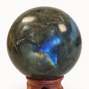 Esfera de cristal de labradorita pulida de 1.5 lb con impresionantes bandas de destellos azules / B19