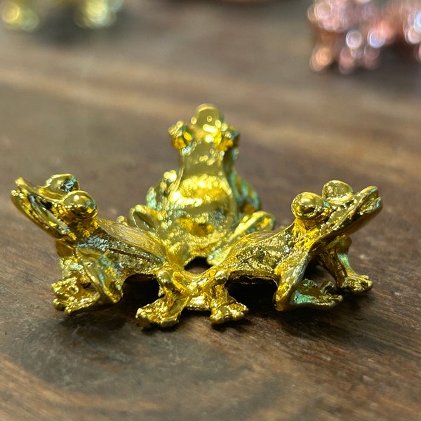 Decorative Metal 3 Frogs Gold Colored Sphere Stand | Unique Crystal Ball Display Holder | A131
