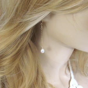 Dainty Pearl Chain Earrings - Freshwater Pearls in 14K Gold Filled - Minimalist Bridal Jewelry