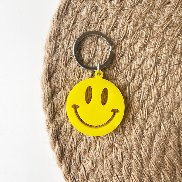 Smiley Face Mini Keychain, Retro Smiley Keychain, Cute Keychains, Keychains for Women, Wristlet Keychains, Acrylic Keychain