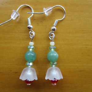 Aventurine earrings, gemstone earrings, flower earrings, 925 silver earrings, dangle drop earrings, natural gemstone earrings.