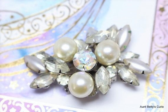 Vintage Brooch by Judy Lee Signed Milk Glass Pear… - image 2