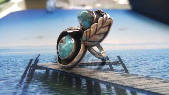Vintage Navajo Raw Stone Turquoise Ring Sterling … - image 2