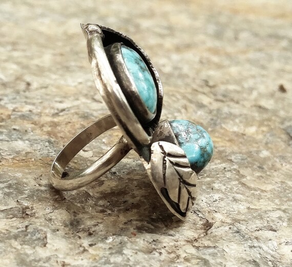 Vintage Navajo Raw Stone Turquoise Ring Sterling … - image 9