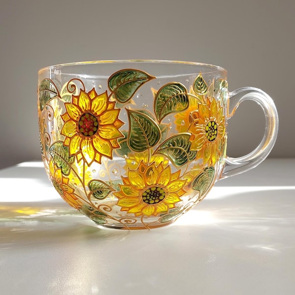 Tazza in vetro con girasoli, decorazione floreale dipinta a mano, tazza da caffè estiva dai colori vivaci.