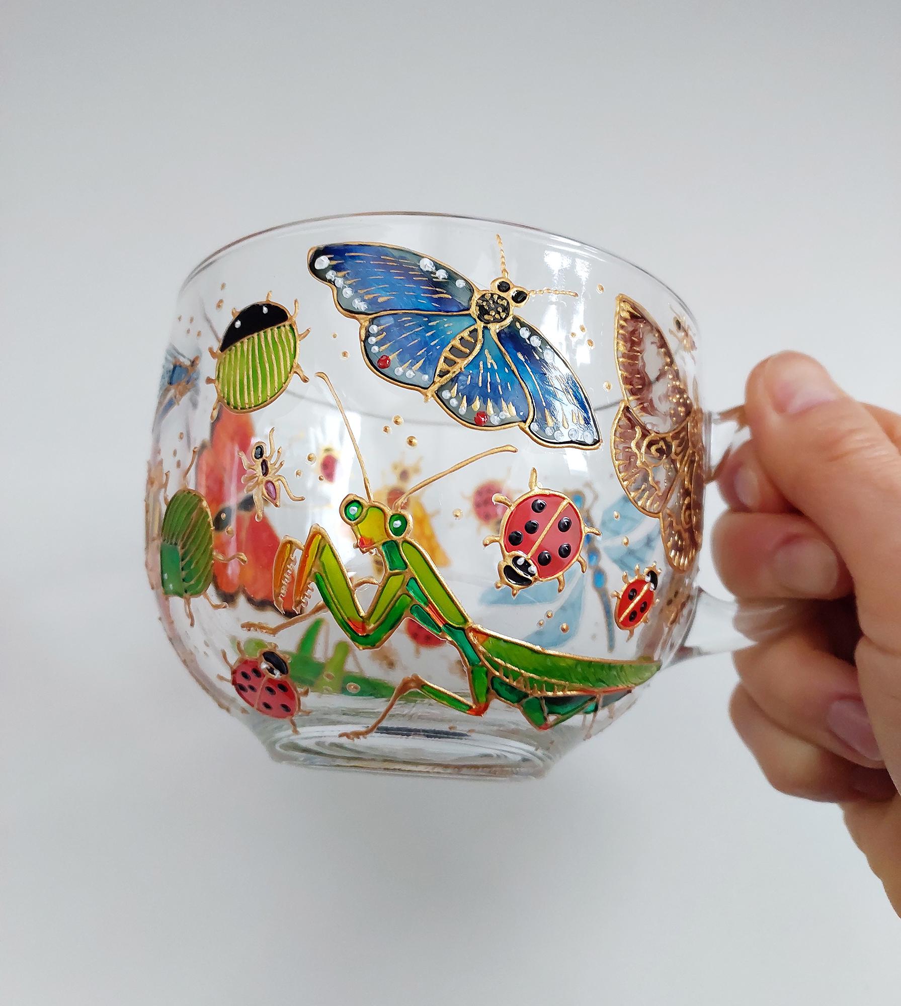 Hand-Painted Praying Mantis Glass Coffee Mug: Entomology Gift