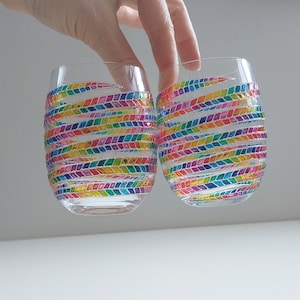 Rainbow spiral stemless wine glasses set of 2, custom hand-painted wine glass