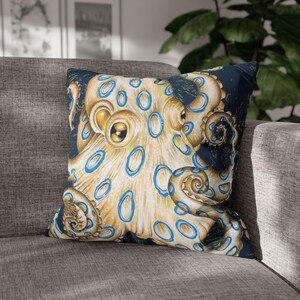 Blue Ring Octopus Vintage Map Ink Art Spun Polyester Square Pillow Case