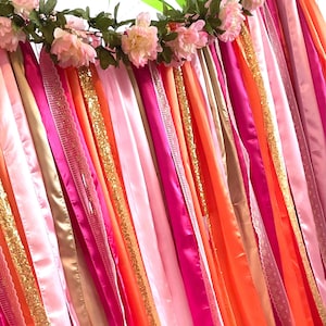 Telón de fondo de 9 pies de largo, guirnalda grande, color rosa fuerte, cinta naranja, cortina, bodas, ducha, fiesta de cumpleaños, graduación, baile de graduación, fotomatón