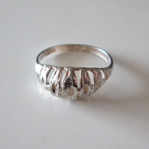 925 Sterling Silver Vintage Thin Skeleton carved band Ring, size 6