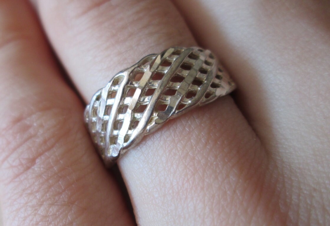 925 Sterling Silver Vintage Mesh Band Ring, Size 7 - Etsy 925 Sterling Silver Vintage Mesh Band Ring, Size 7 - Etsy