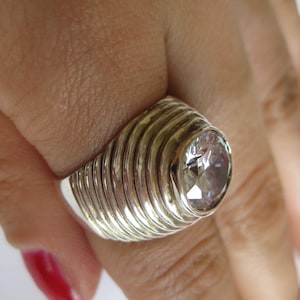 925 Sterling Silver Vintage Graphic shape Ring, size 7
