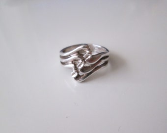 925 Sterling Silver Vintage Carved Wave Ring, size 7