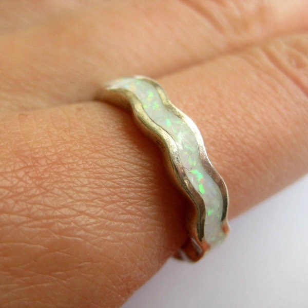 925 Sterling silver white Fire Opal ring, size 7.5, good condition!