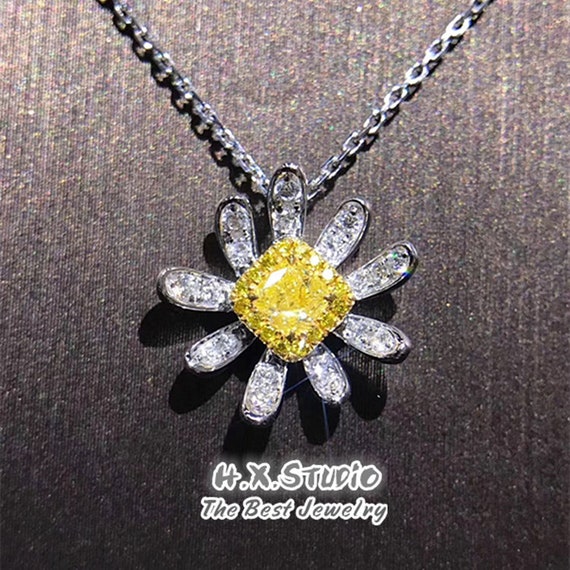Daisy Diamond Cluster Pendant Necklace 0.25ct G/SI 18k Yellow Gold – All  Diamond