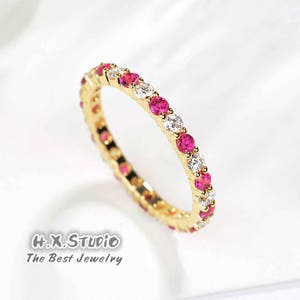 Diamant-rubinvigselring i 18k massivt guld/Minimalistisk stapelring/Elegant röd ädelstensring/Alliancering/Gåva till kvinnor och flickor