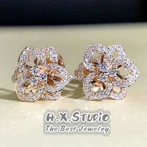 Dainty Flower Diamond Stud Earrings, Solid 18k Gold, Genuine Diamond, Elegant Jewelry, Gift for Her, Customization Jewelry